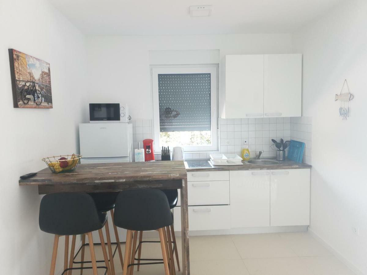 Black&White 2 Apartment Krk Island Exterior photo