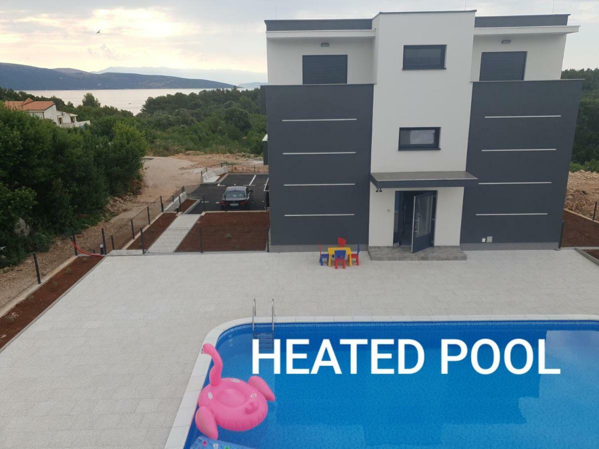 Black&White 2 Apartment Krk Island Exterior photo